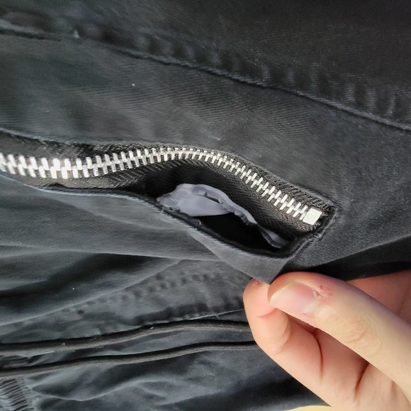 Forever 21 | Men | Black | Medium | Joggers | Canvas - Picture 3 of 3